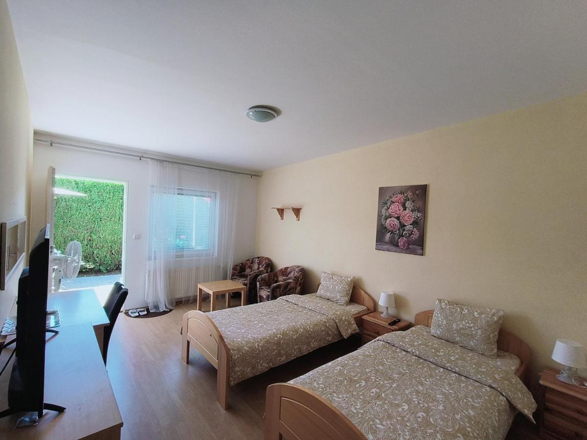 Affittacamere Cozy With Garden In *