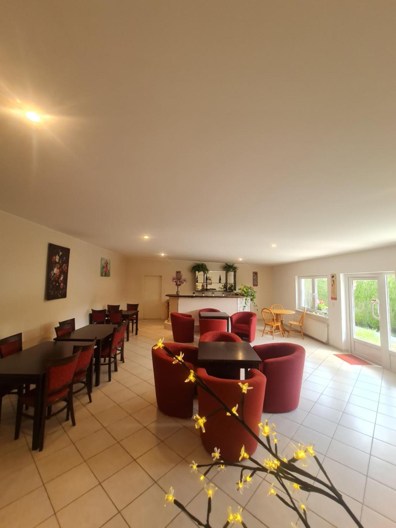 Affittacamere Cozy With Garden In *