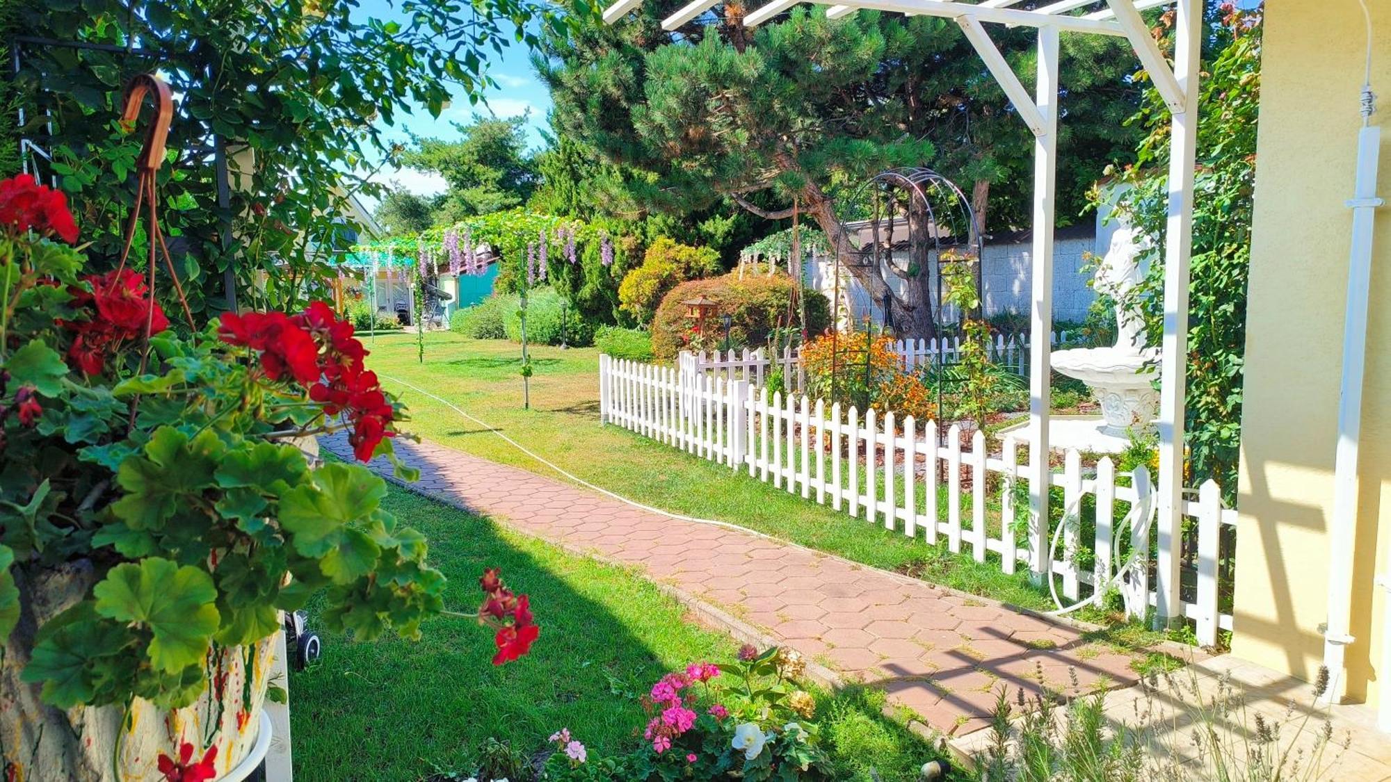 Cozy With Garden In Affittacamere Bratislava