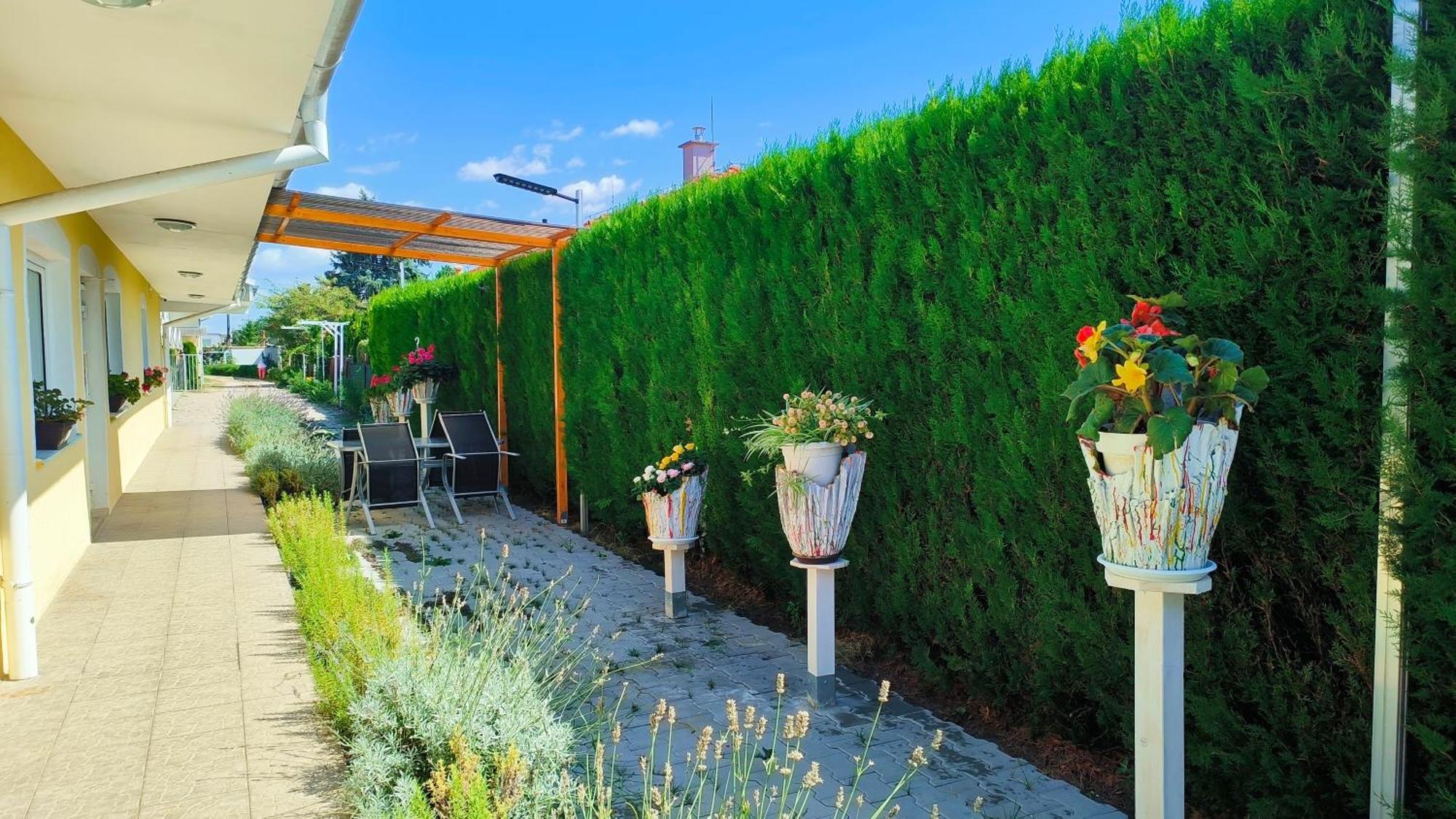 Cozy With Garden In Affittacamere Bratislava